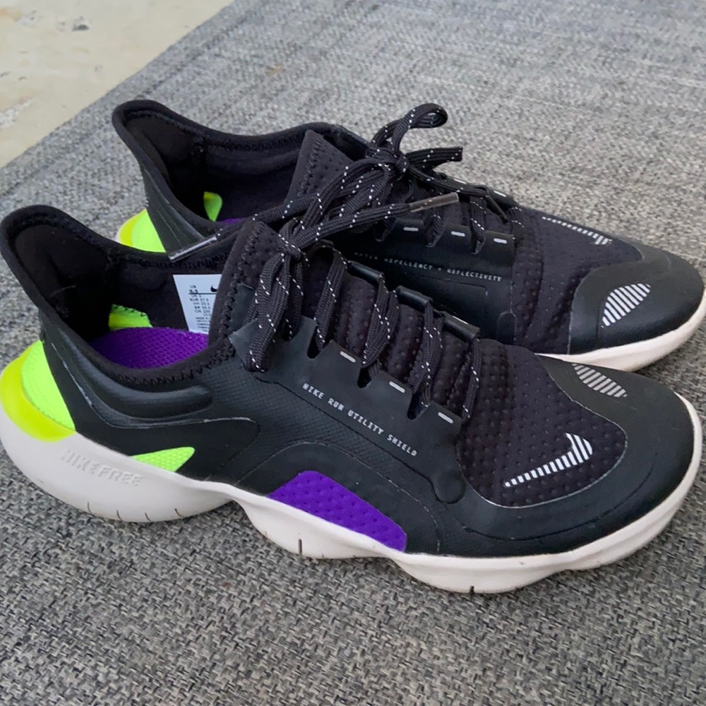 Nike Women Free RN 5.0 Shield Size 6.5